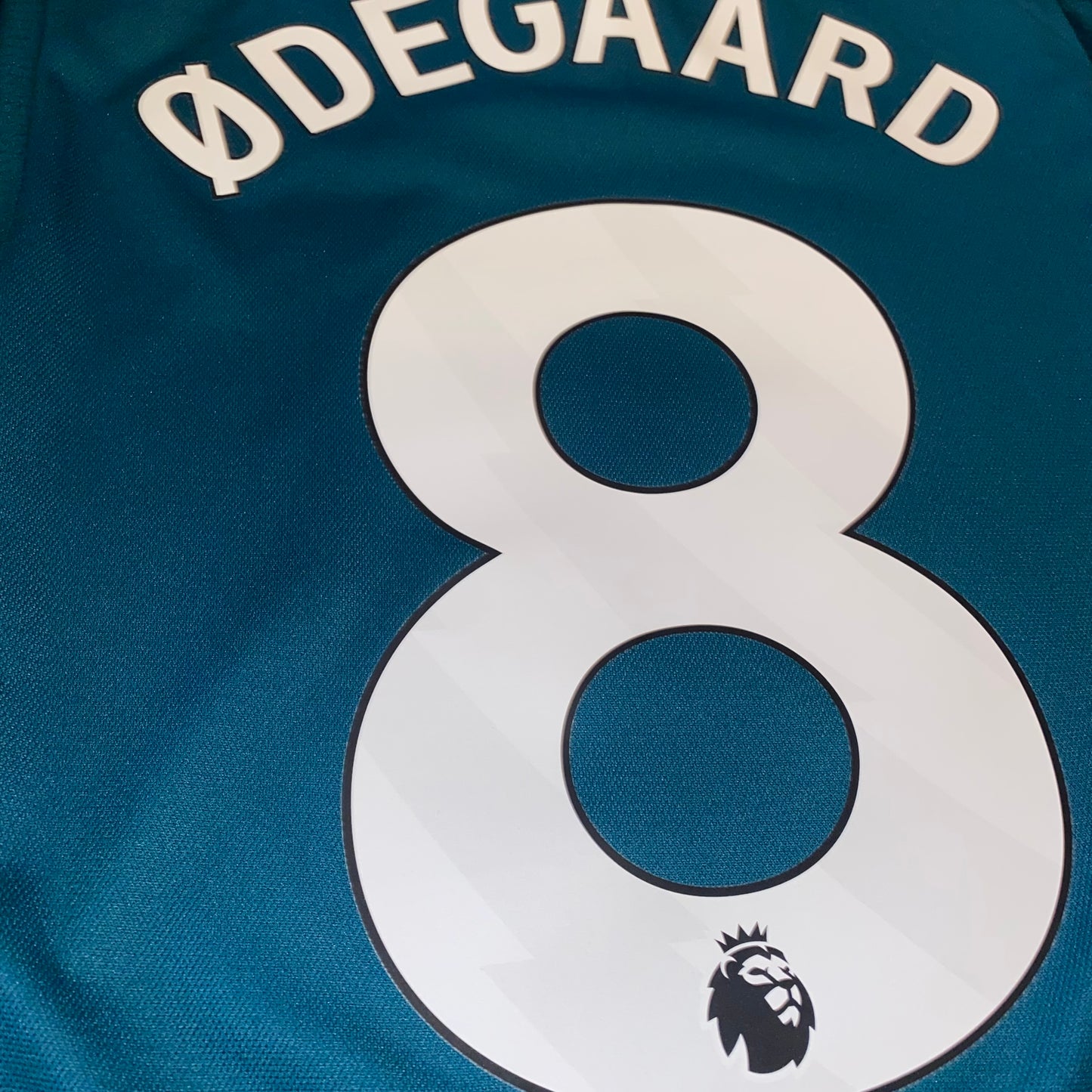 Camiseta Arsenal 23/24 Odegaard alternativa