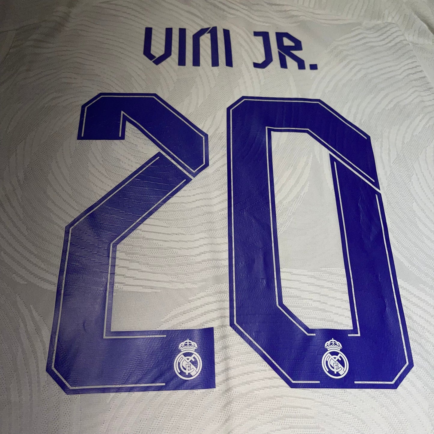 Real Madrid 21/22 Local #20 Vinicius L Player Version