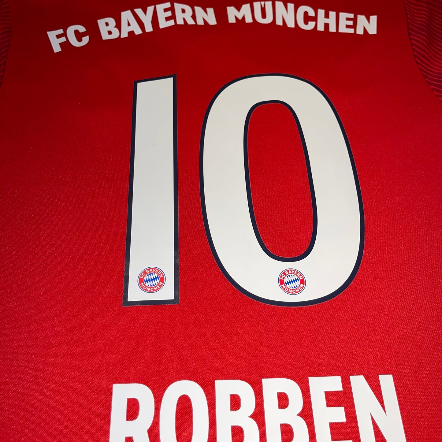 Bayern Munich 18/19 Local #10 Robben S