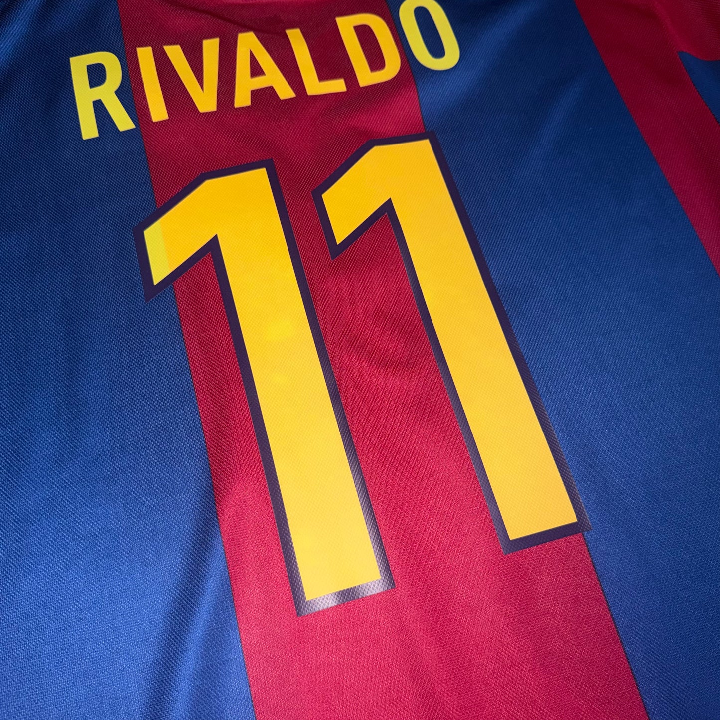 Barcelona 98/99 Local # 11 Rivaldo XL