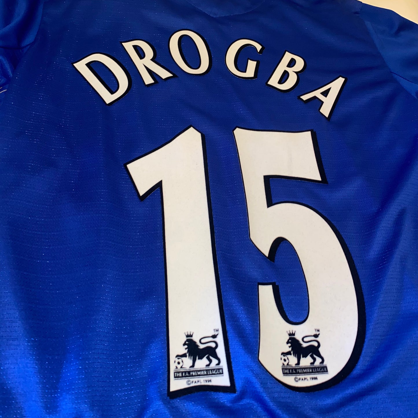 Chelsea 05/06 Local #15 Drogba M