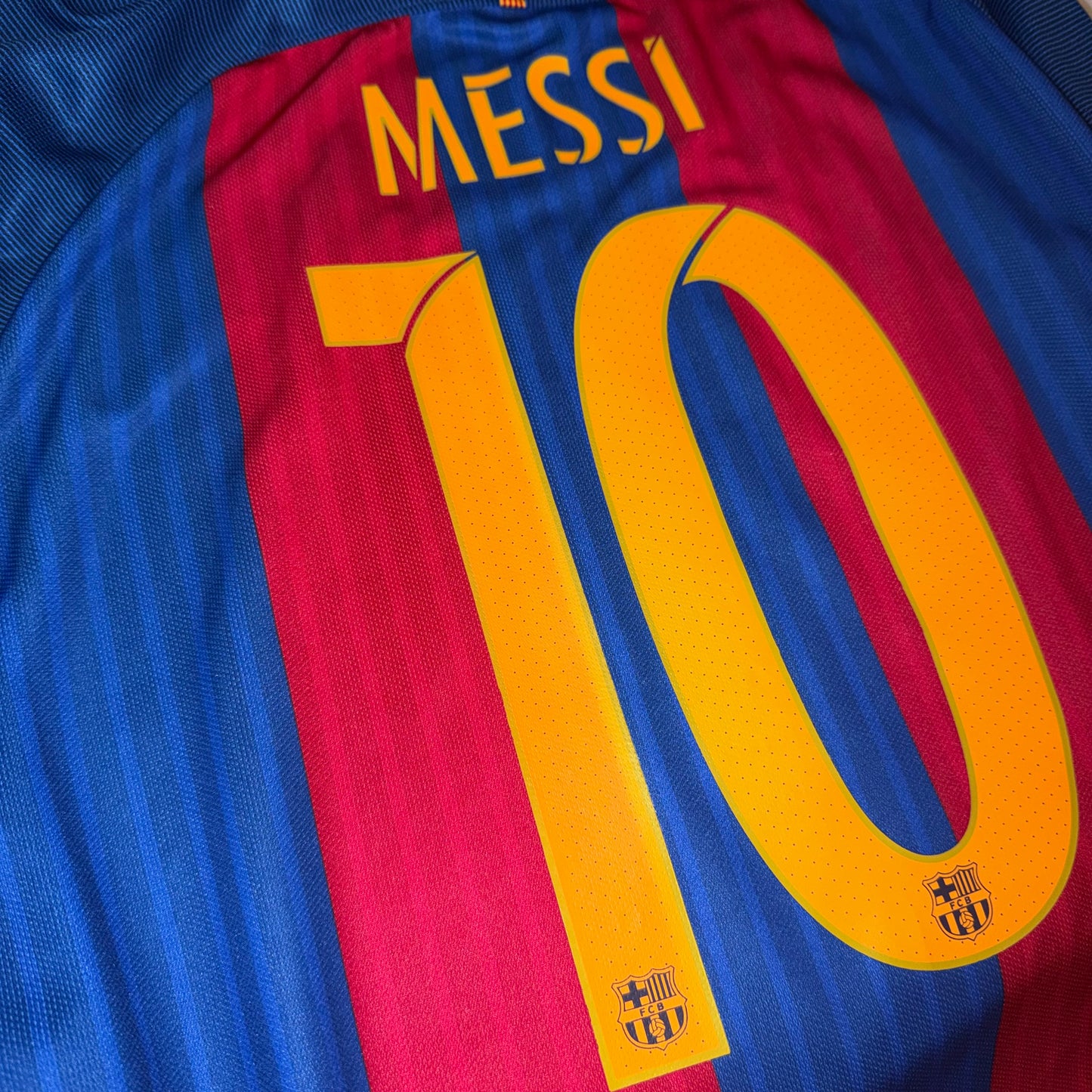Barcelona 16/17 Local #10 Messi M