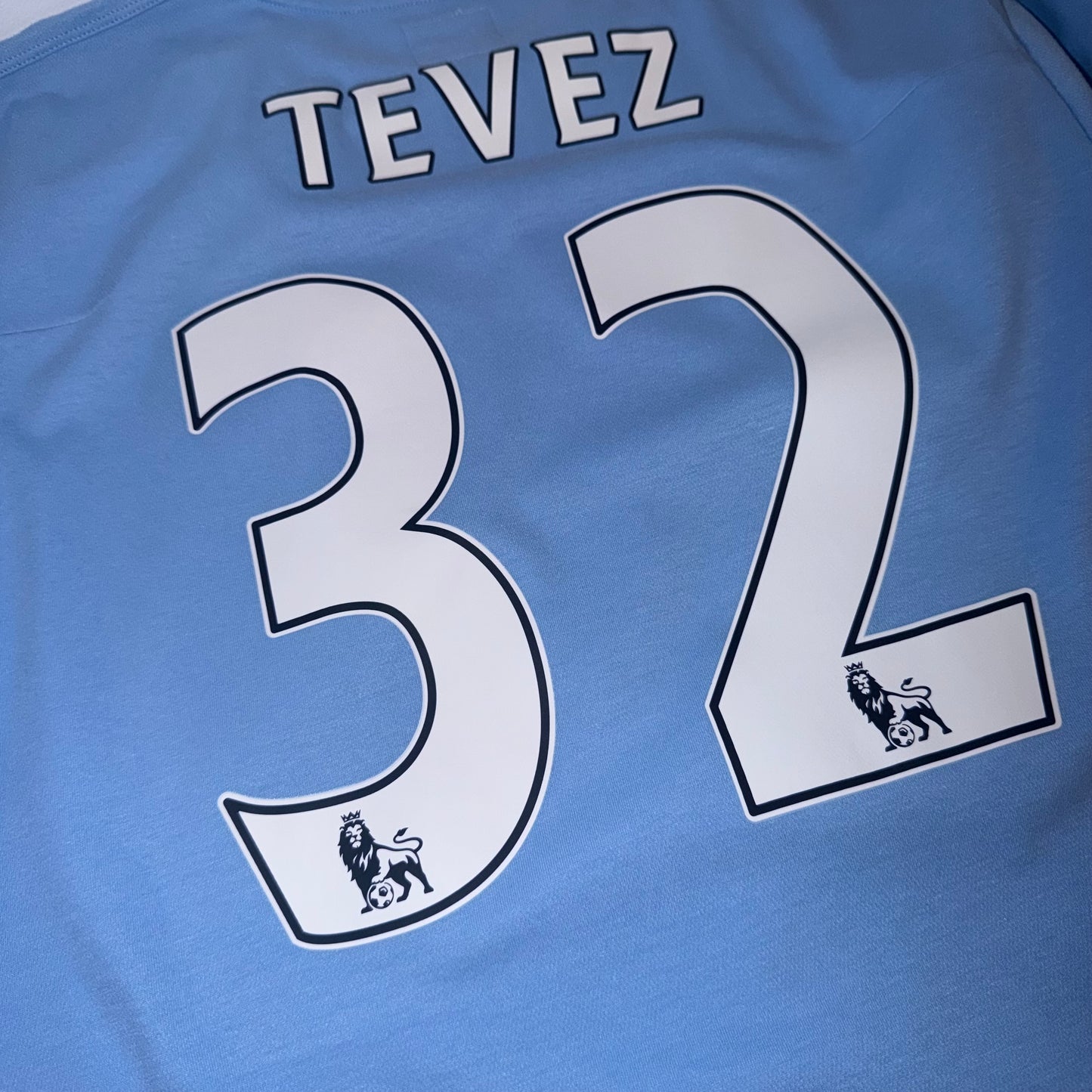 Manchester City 09/10 Local #32 Tevez L