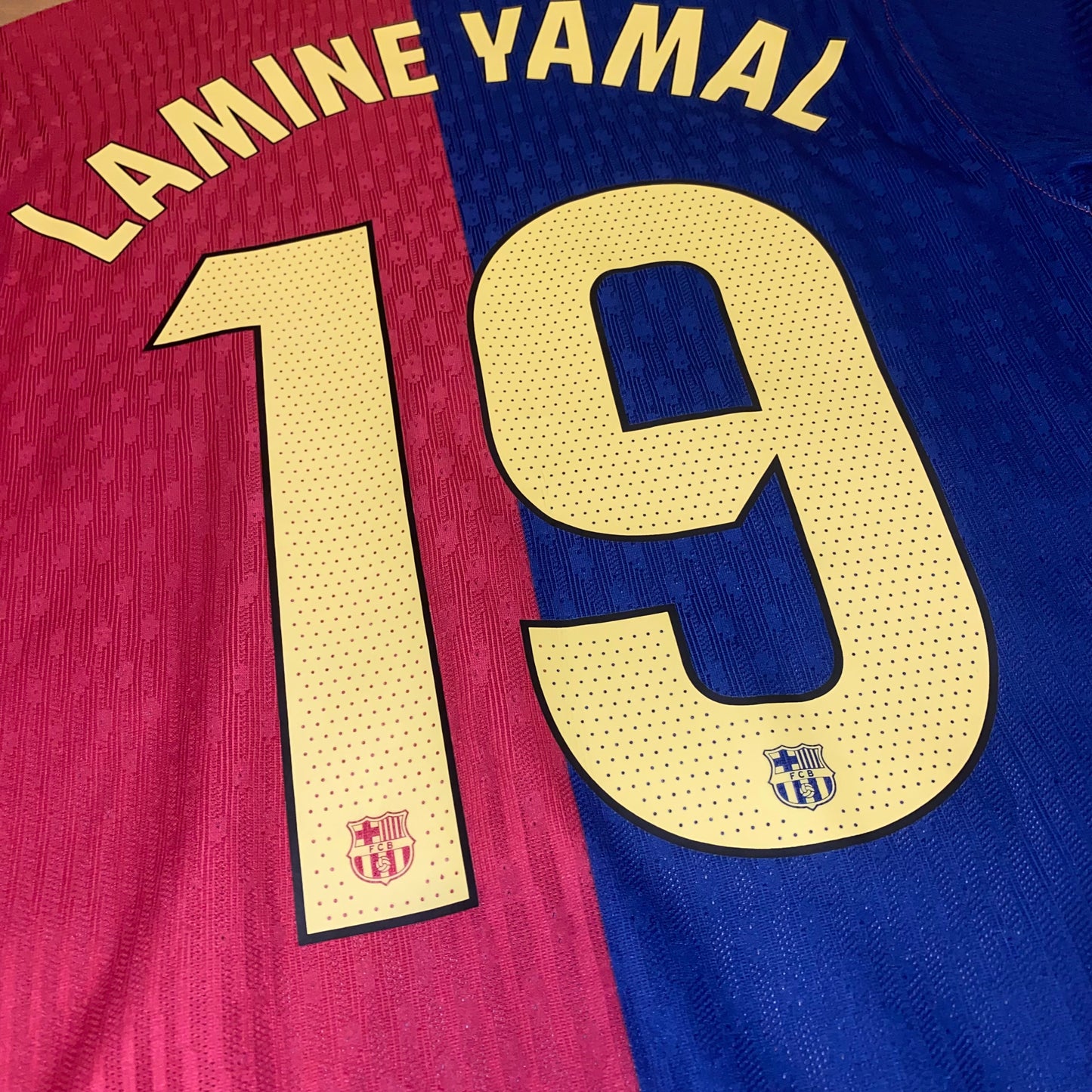 Barcelona 24/25 Local Player Version #19 Lamine Yamal S