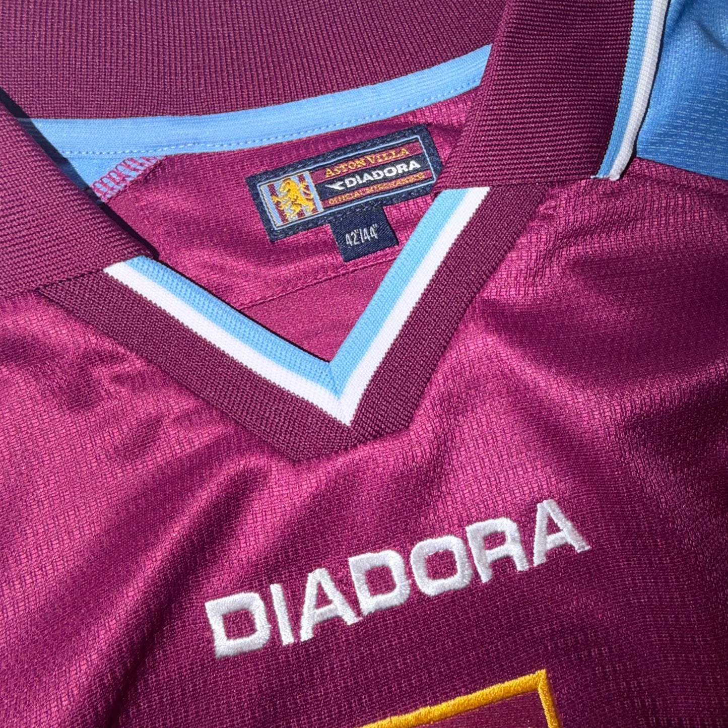 Aston Villa 00/01 Local #14 Ginola L