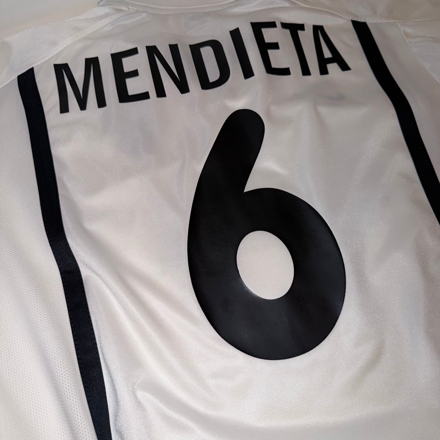 Valencia 00/01 Local #6 Mendieta L