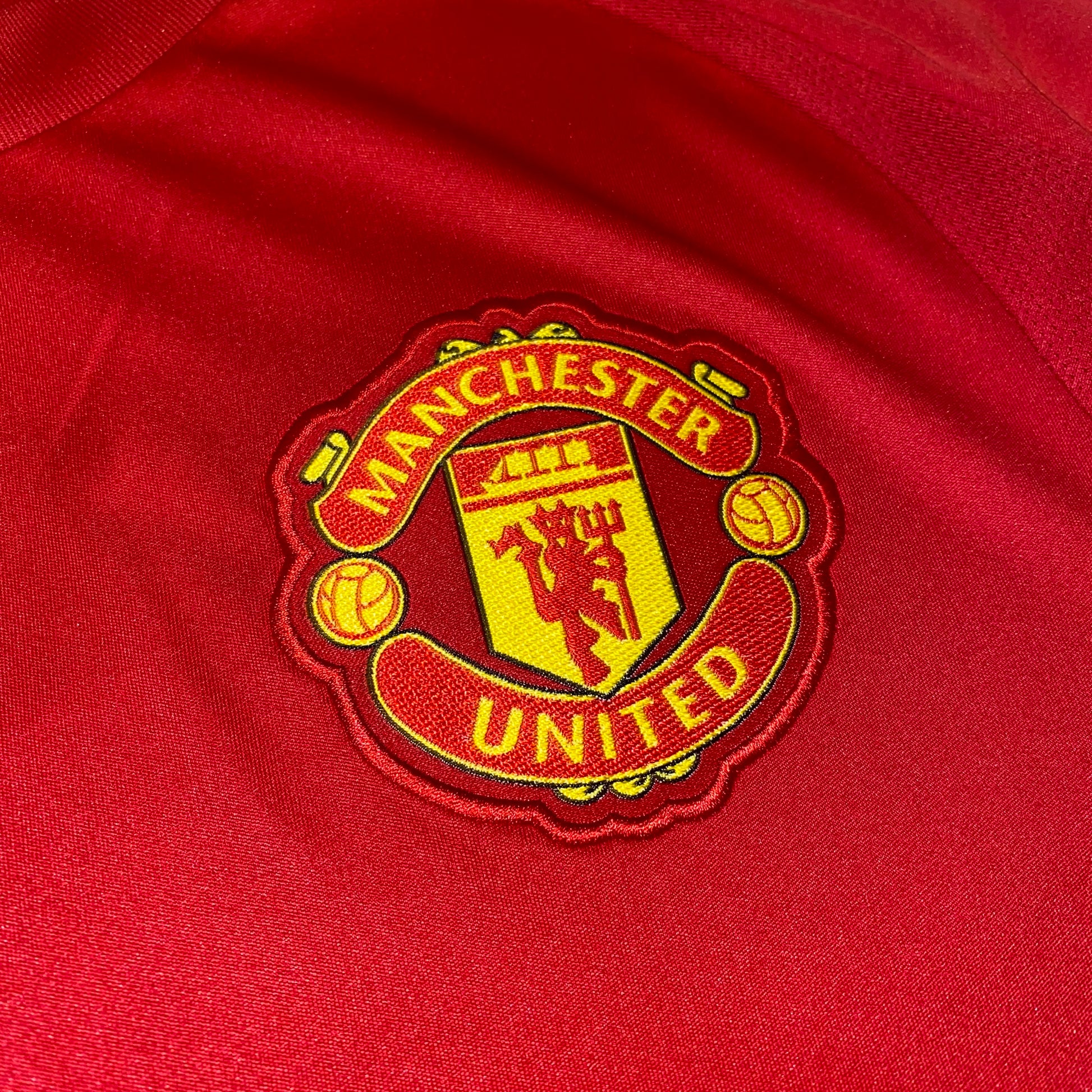 Camiseta Manchester United 24/25 Mainoo local