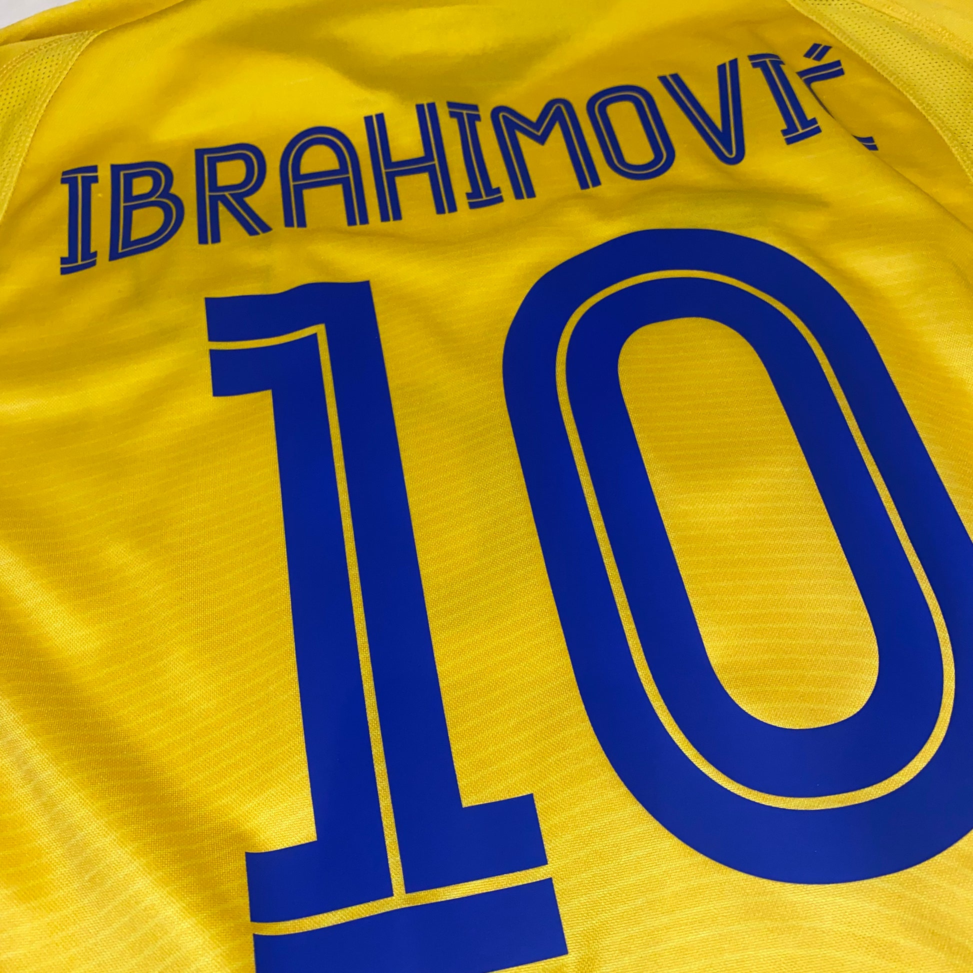 Camiseta Suecia 2004 Ibrahimovic local