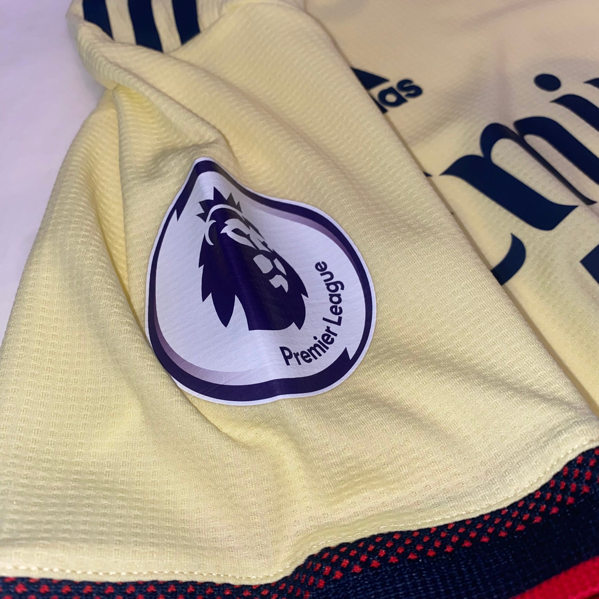 Camiseta Arsenal 21/22 Smith Rowe visitante 