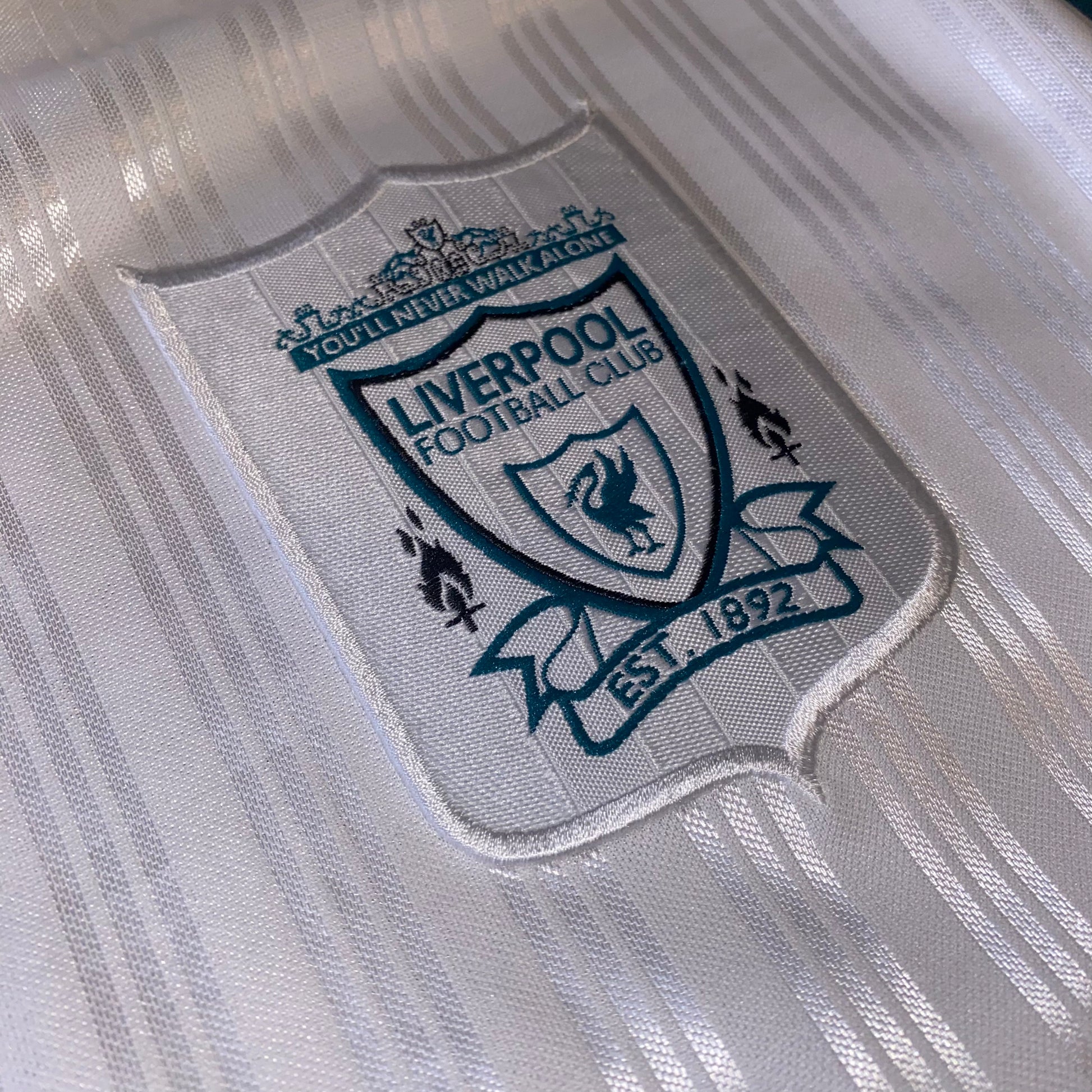 Camiseta retro Liverpool 95/96 Visitante 