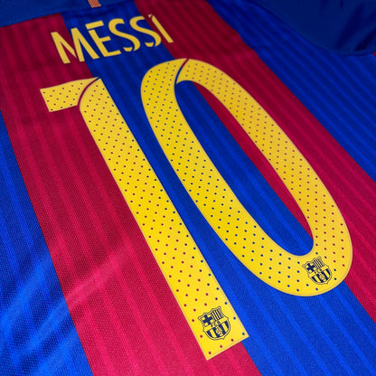 Barcelona 16/17 Local #10 Messi M
