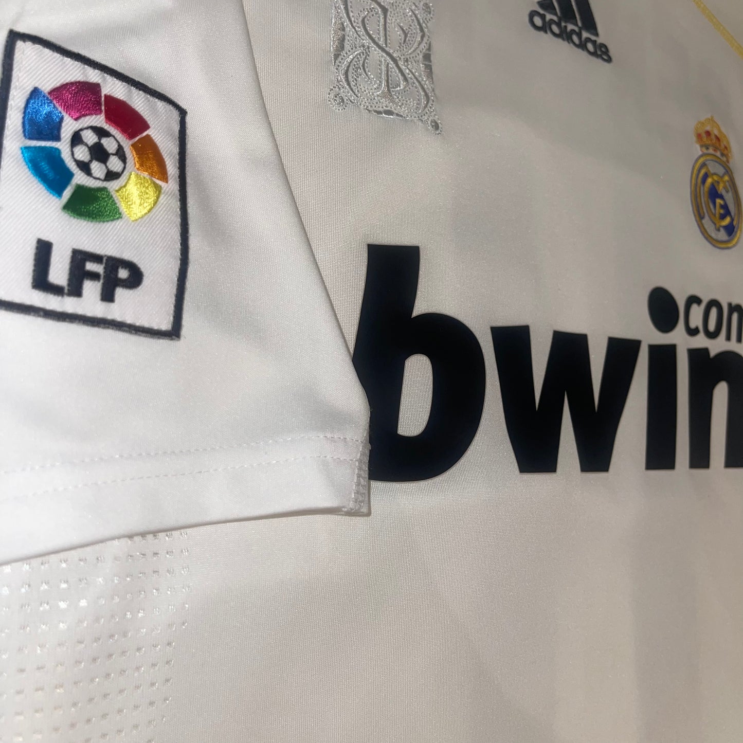 Real Madrid 09/10 Local #11 Benzema M