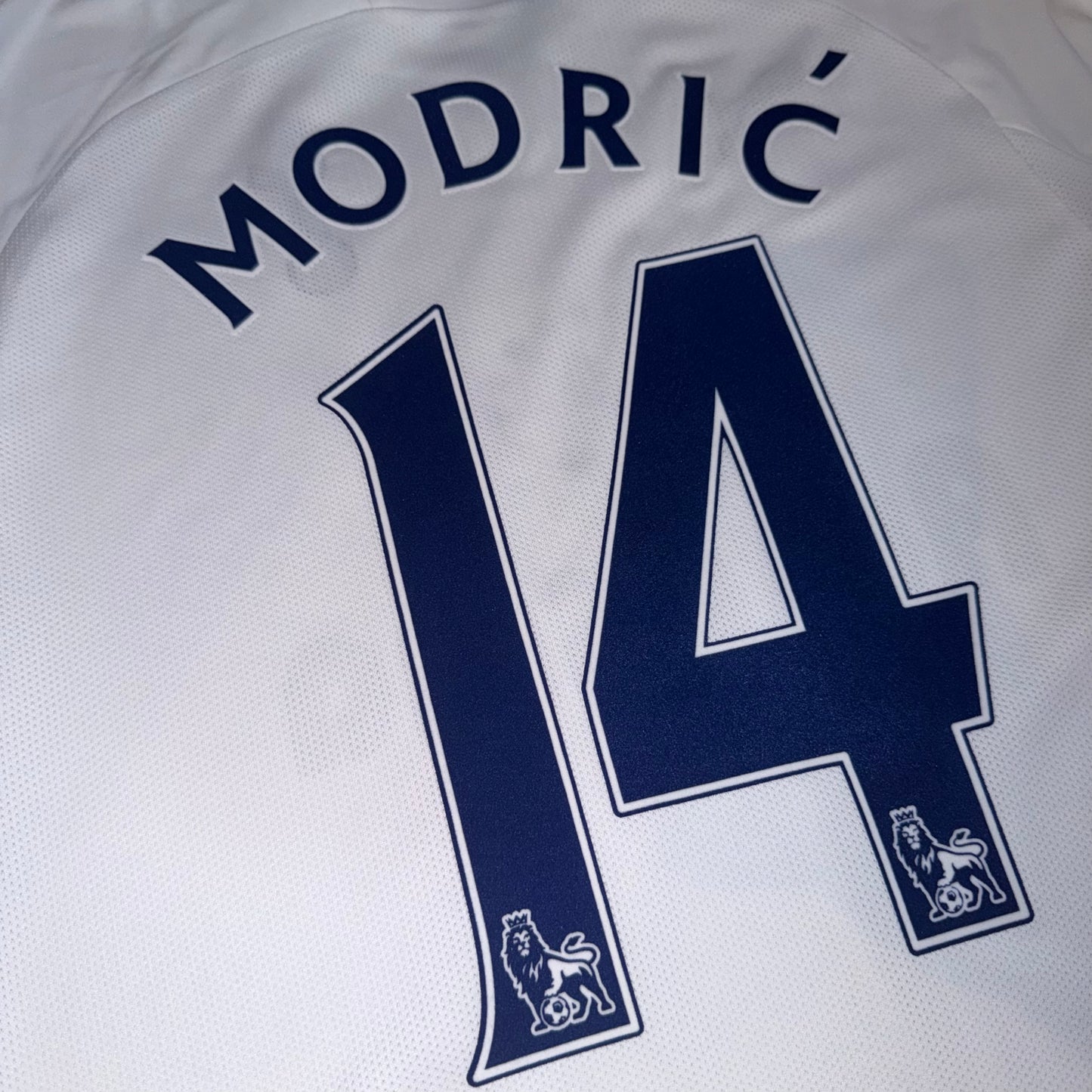 Tottenham 11/12 Local #14 Modric M