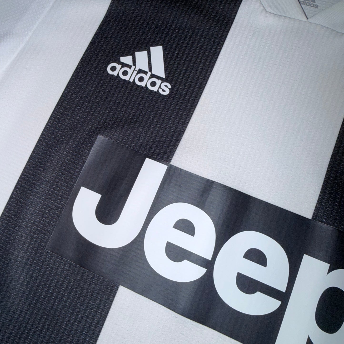 Juventus 18/19 Local Player Version L