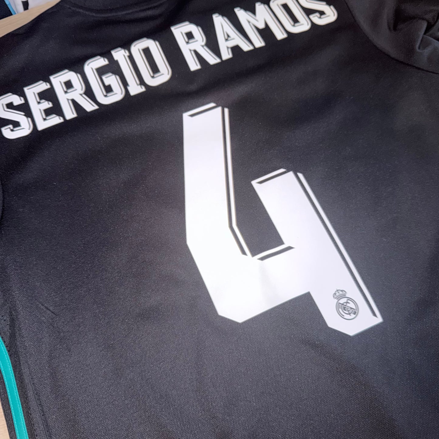 Real Madrid 17/18 Visitante #4 Ramos M