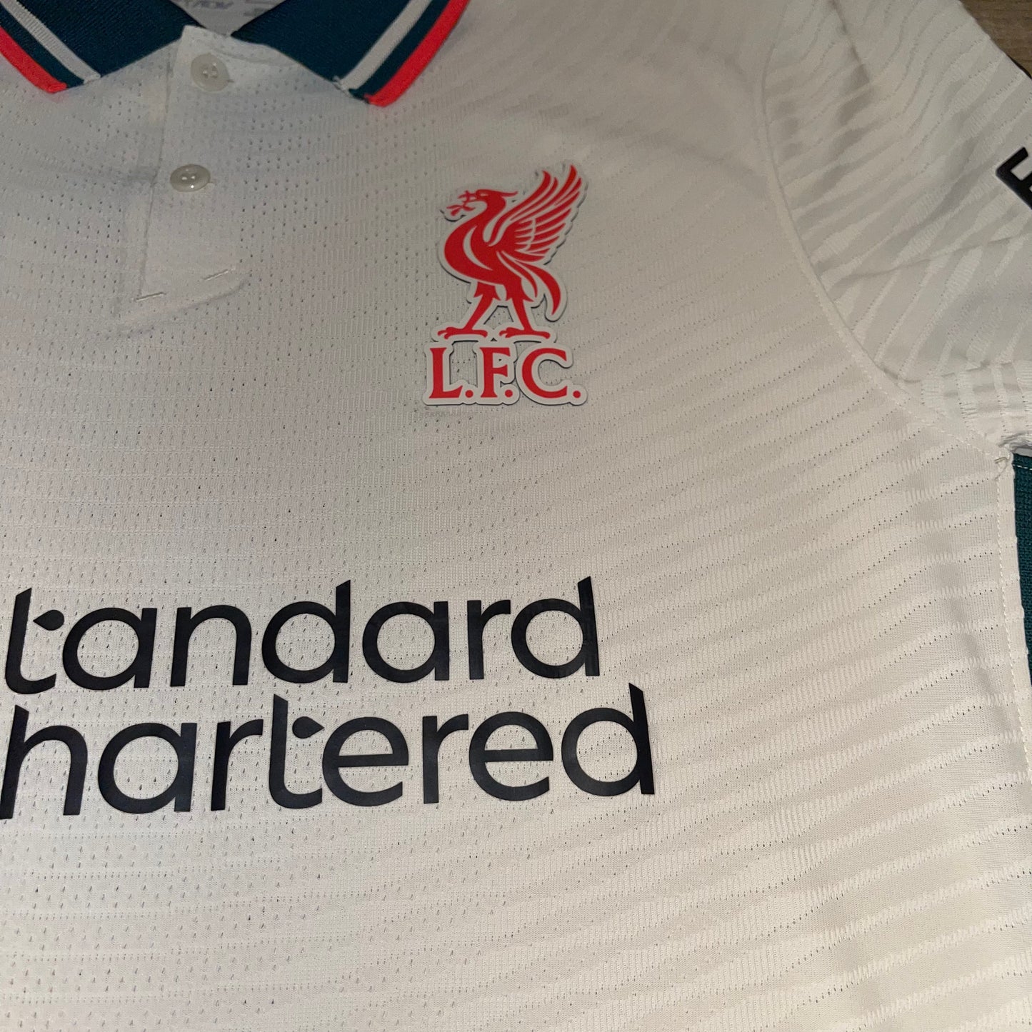 Liverpool 21/22 Visitante Player Version #6 Thiago S