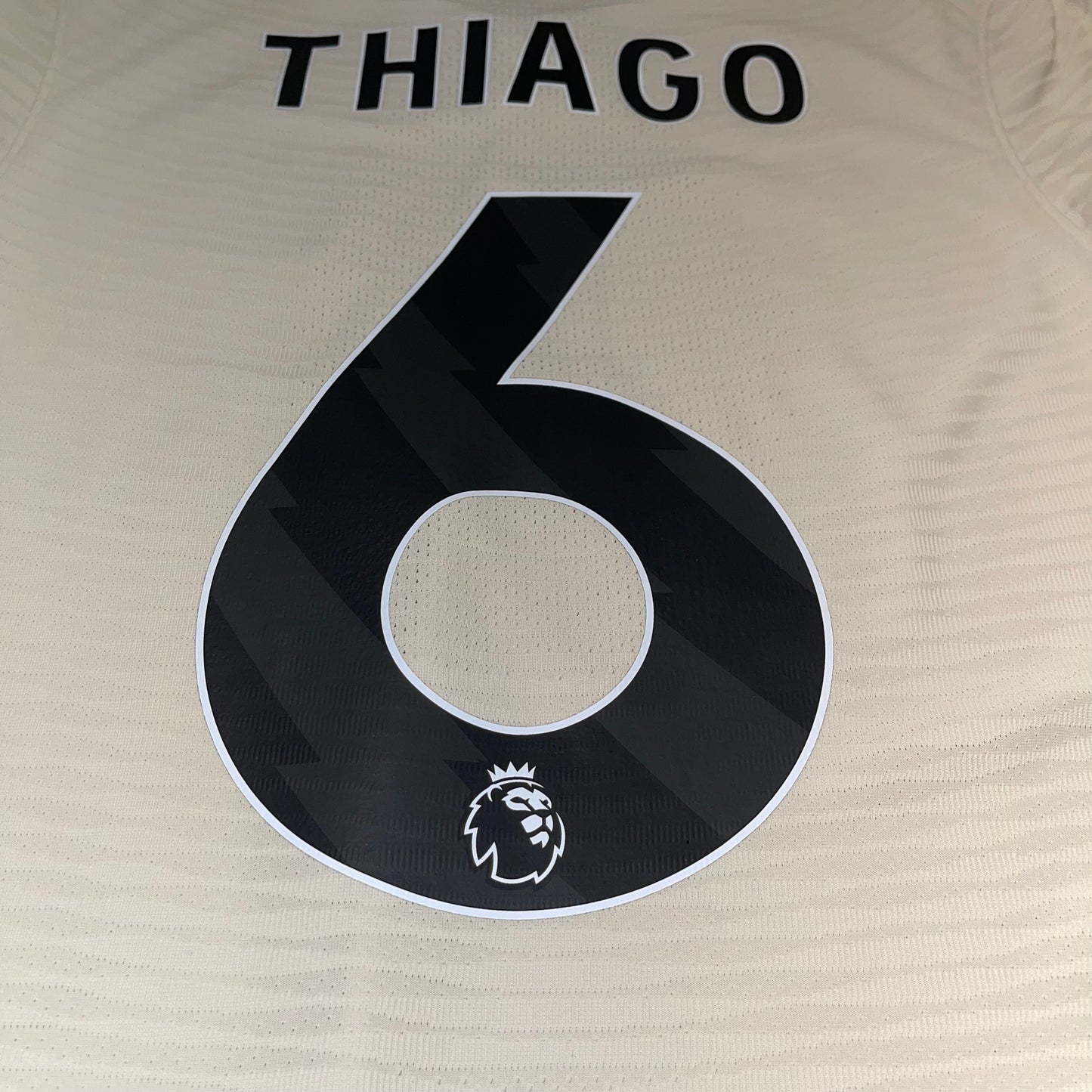 Liverpool 21/22 Visitante Player Version #6 Thiago S