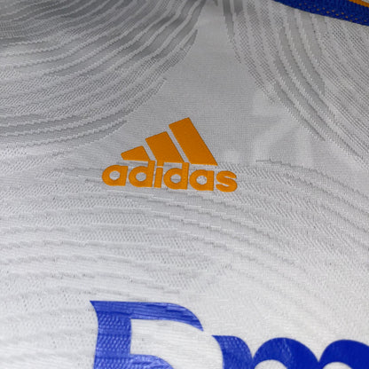 Real Madrid 21/22 Local #20 Vinicius L Player Version