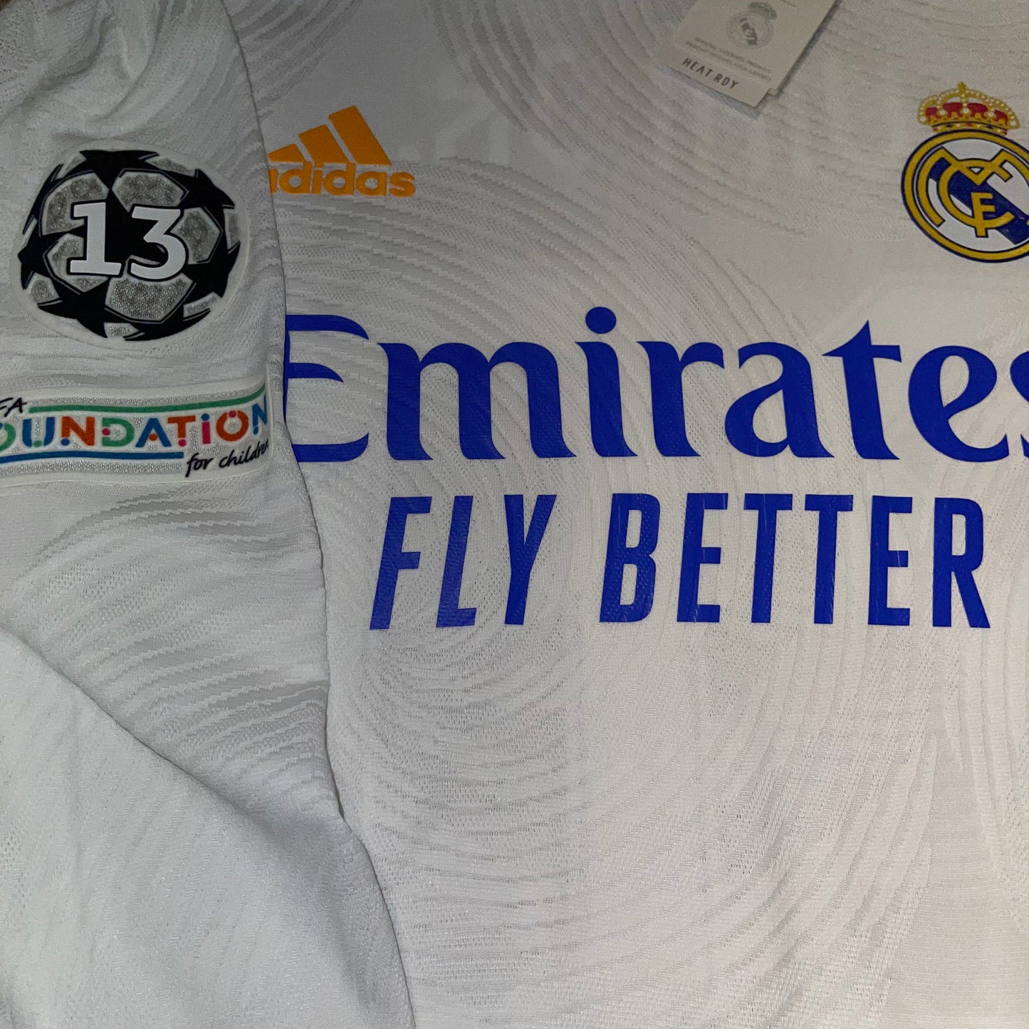 Real Madrid 21/22 Local #20 Vinicius L Player Version