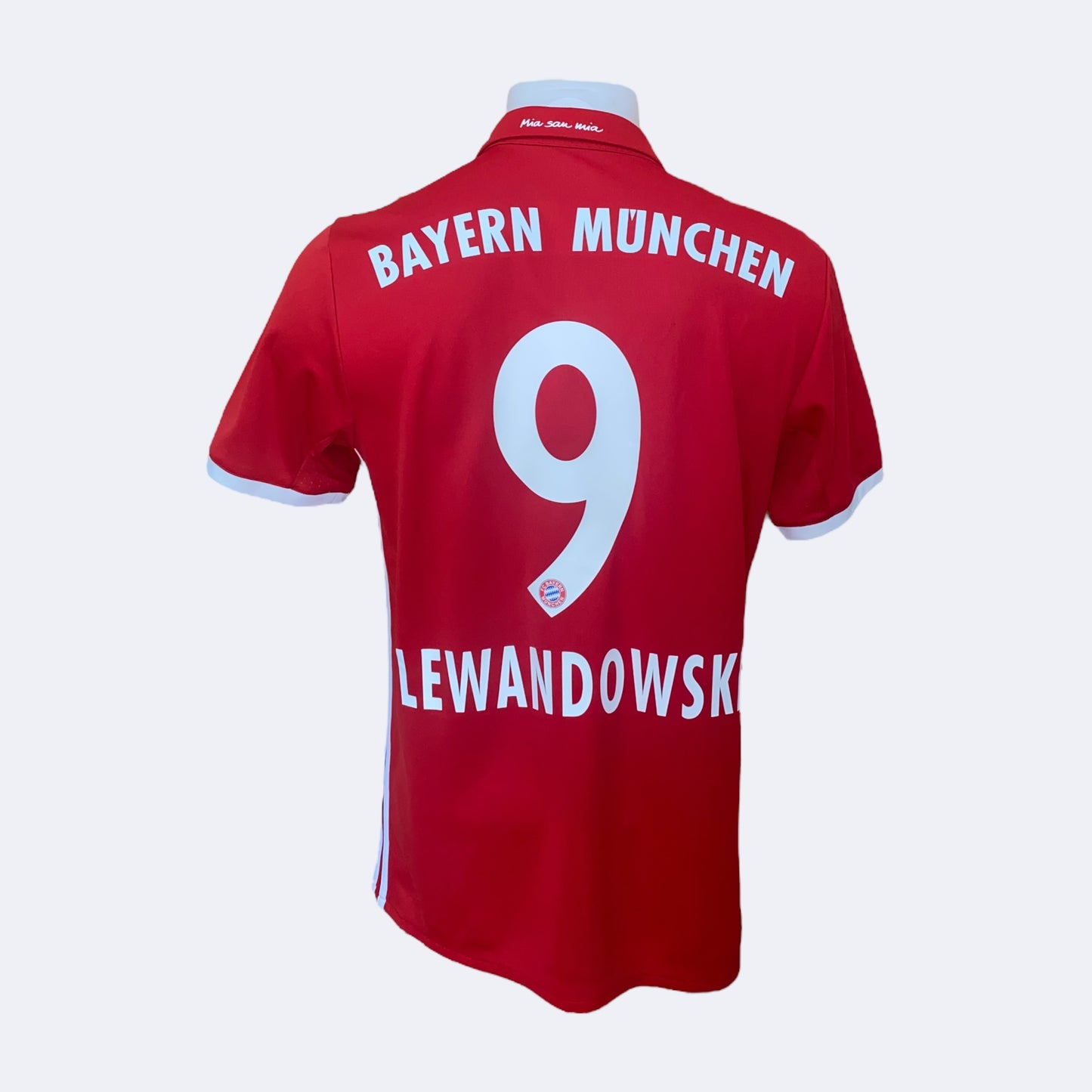 Bayern Munich 16/17 Local #9 Lewandowski S