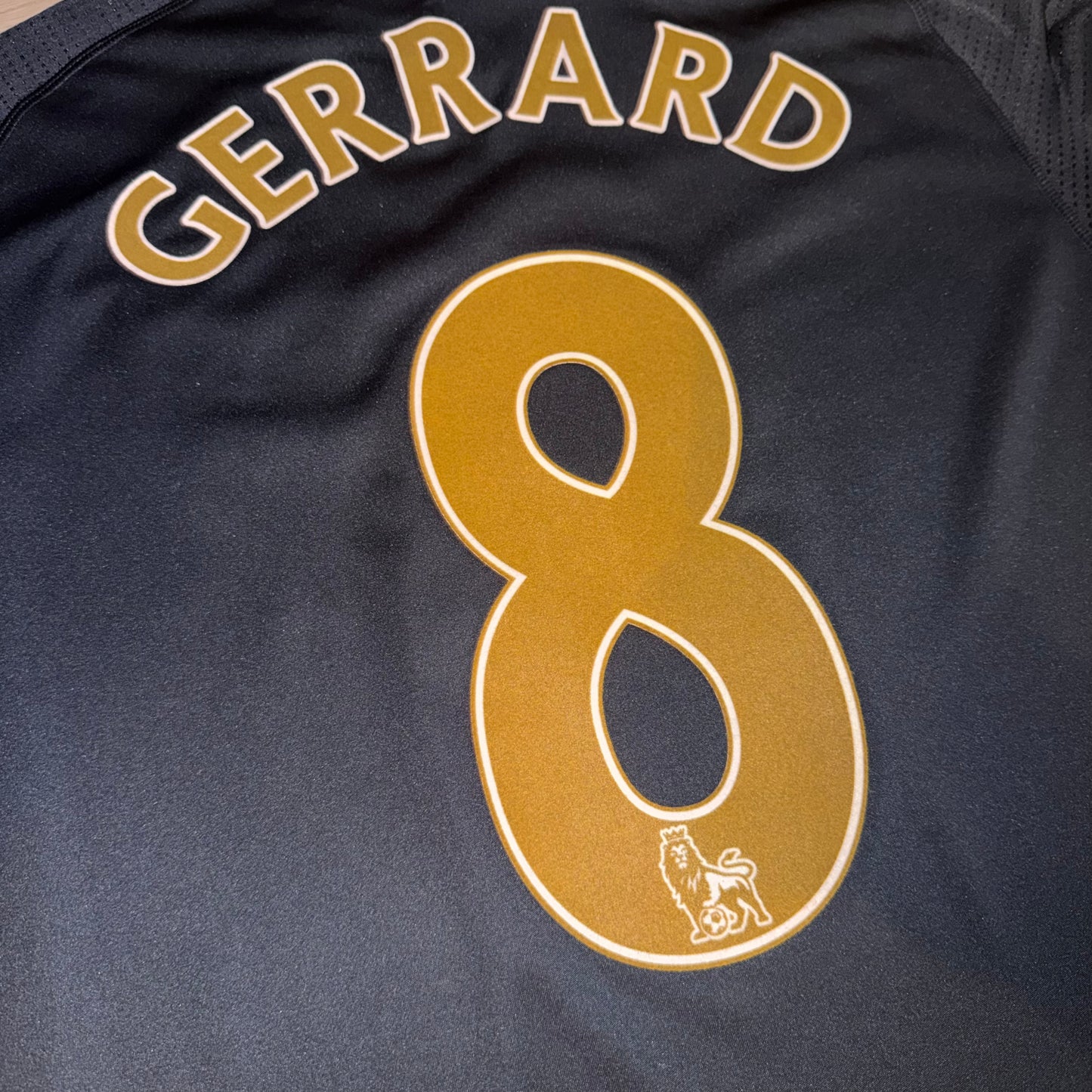 Liverpool 09/10 Visitante #8 Gerrard M