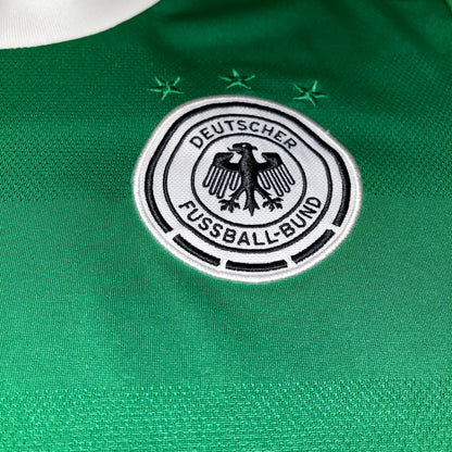 Alemania 2012 Visitante #8 Ozil S