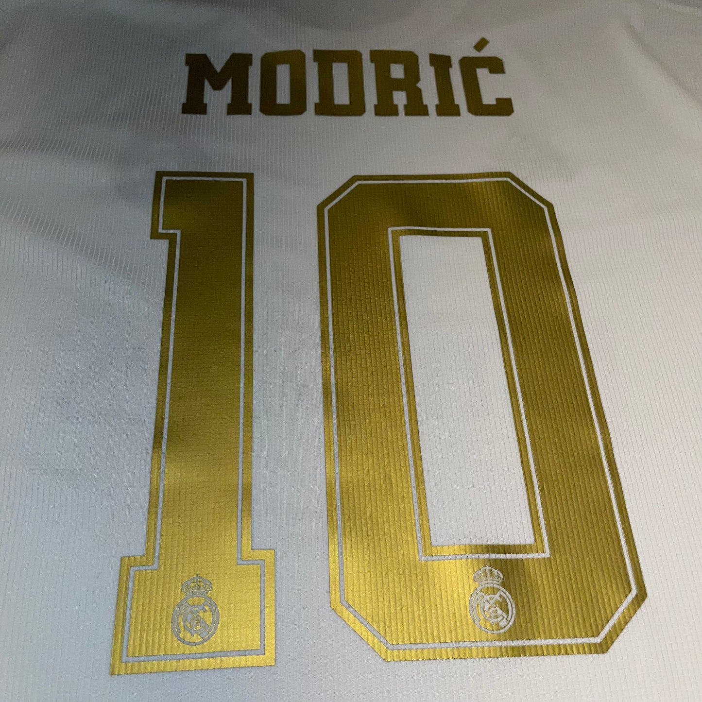Real Madrid 19/20 Local #10 Modric L