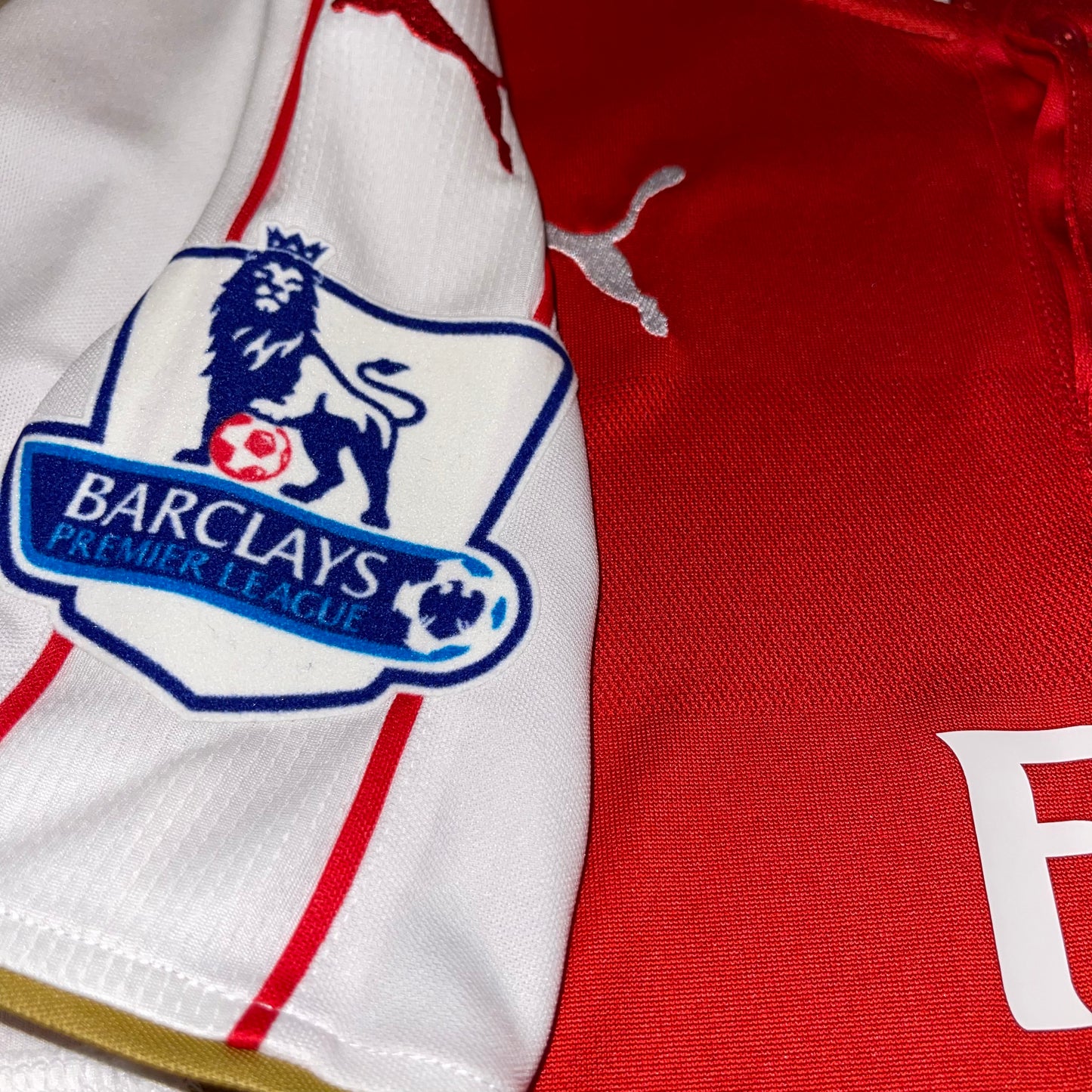 Arsenal 15/16 Local #11 Ozil M