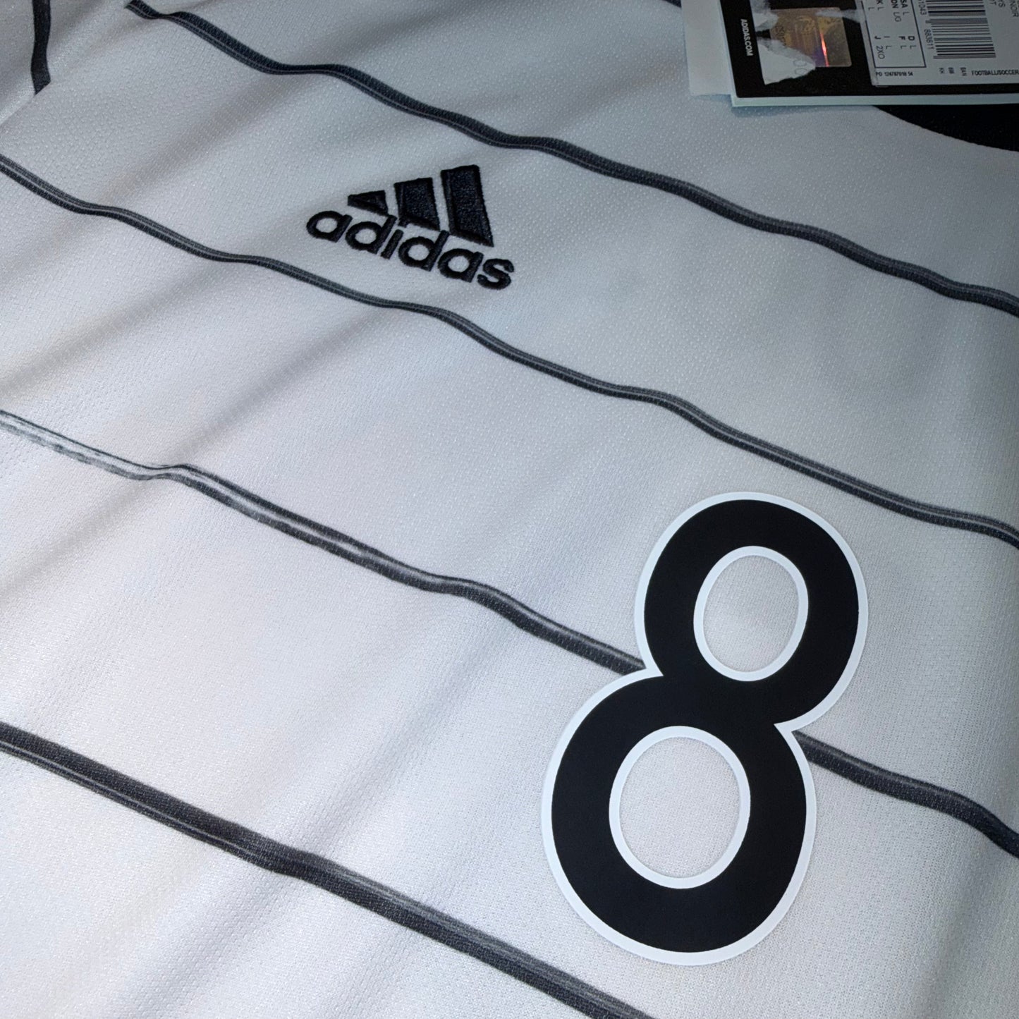 Alemania 2020 Local #8 Kroos L