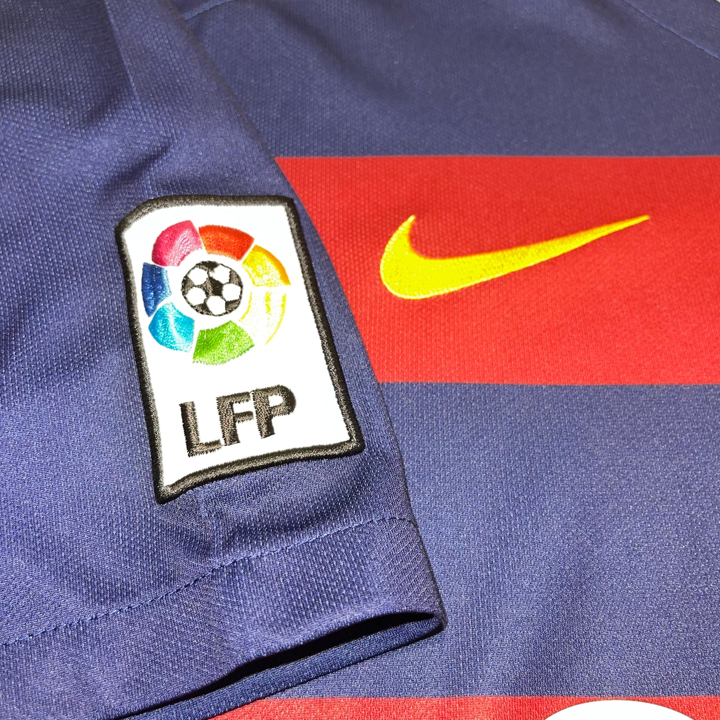 Barcelona 15/16 Local #11 Neymar L