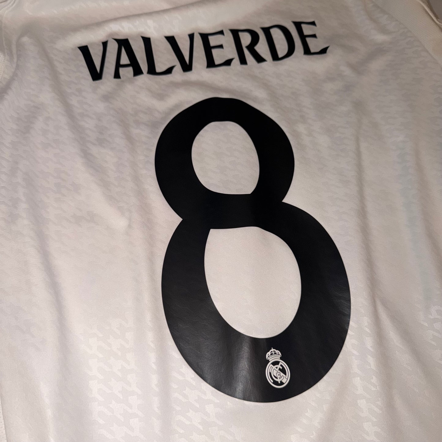 Real Madrid 24/25 Local #8 Valverde L