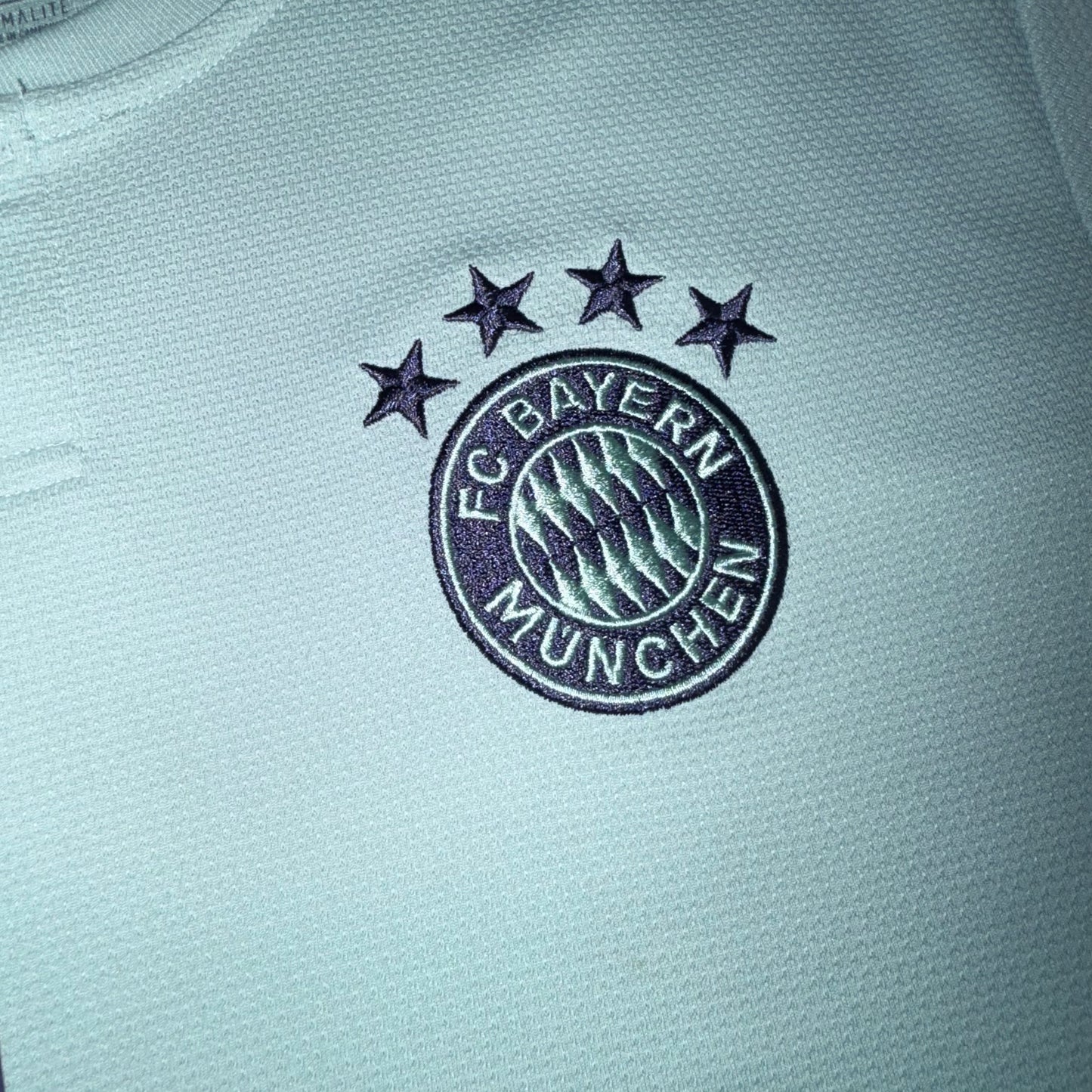 Bayern Munich 18/19 Visitante #7 Ribery M