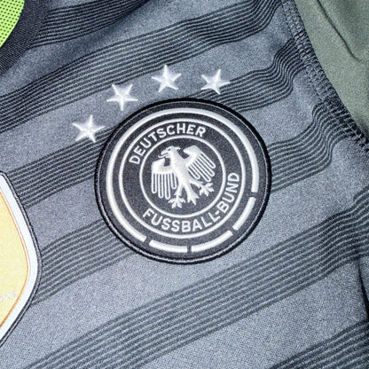 Alemania 2016 Visitante #18 Kroos M