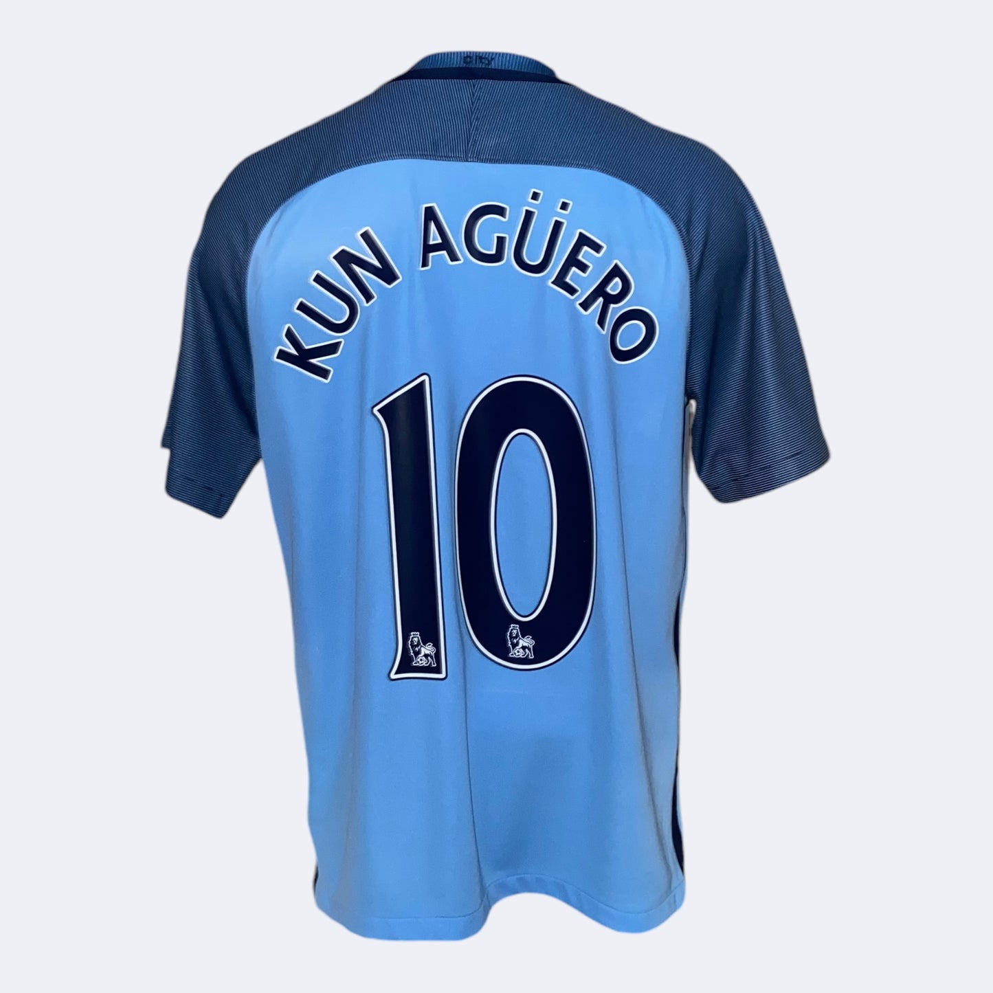 Manchester City 16/17 Local #10 Kun Aguero M