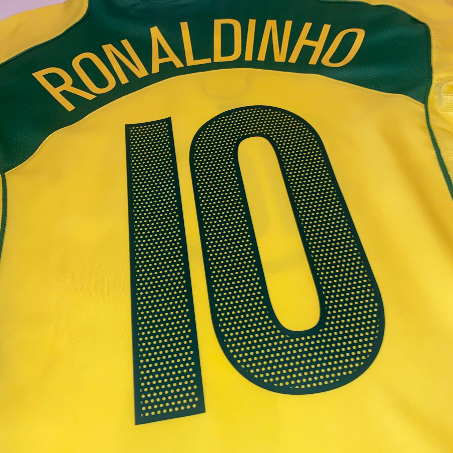 Brasil 2004 Local #10 Ronaldinho XL