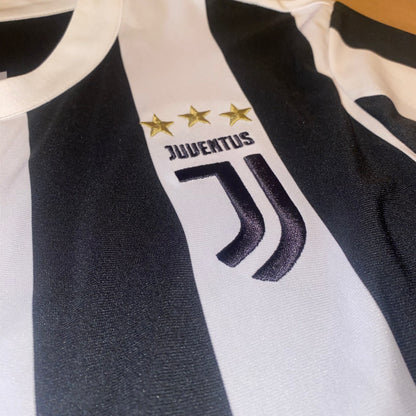 Juventus 17/18 Local #10 Dybala M