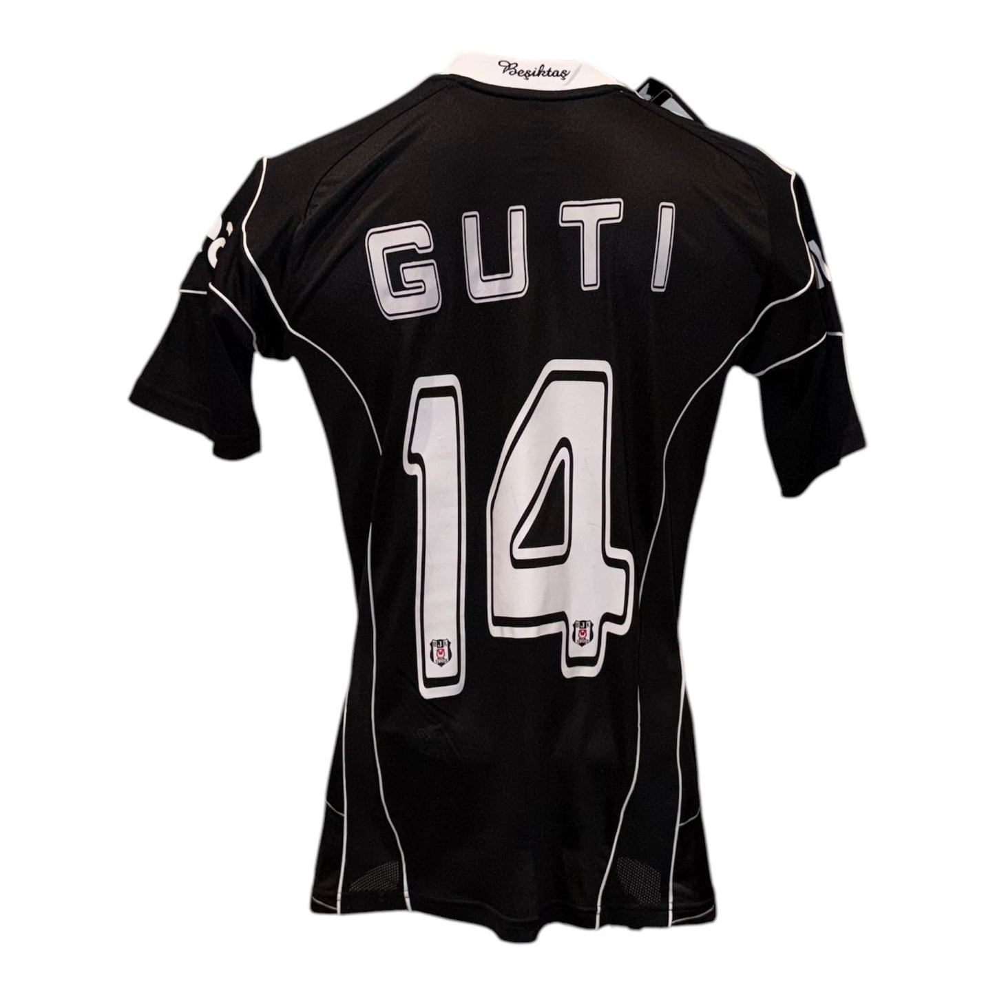 Besiktas 10/11 Visitante #14 Guti 164