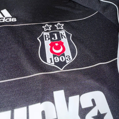 Besiktas 10/11 Visitante #14 Guti 164