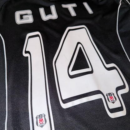 Besiktas 10/11 Visitante #14 Guti 164